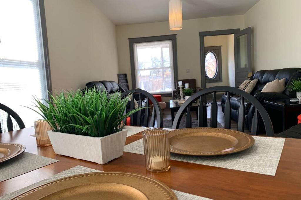 Willa 5Br Niagara Getaway Prime Location-Sleeps 10 Niagara Falls Zewnętrze zdjęcie